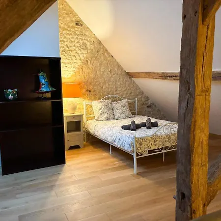 Holiday home Belle Grange En Pierre Avec Piscine Chauffee